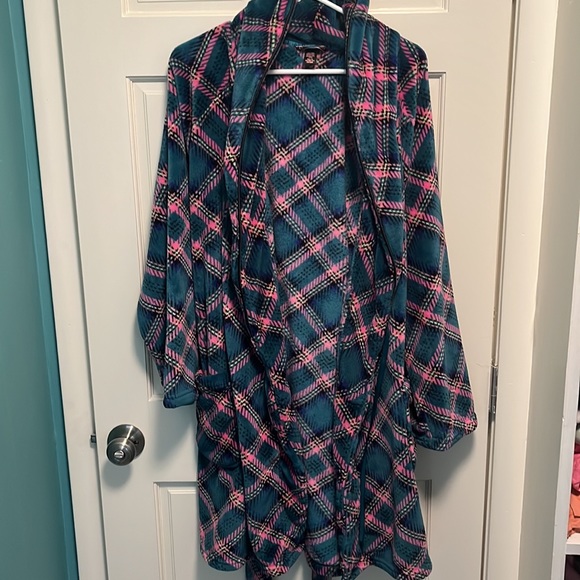 Victoria’s Secret Colorful Robe - Picture 8 of 10